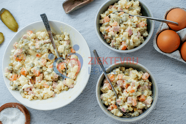 KHA-Huzarensalade-(8)-copy koolhydraatarme huzarensalade recept