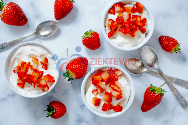Koolhydraatarme-Mascarpone-Dessert-(7)-copy Koolhydraatarm Mascarpone Toetje Met Aardbeien (Recept zonder Suiker)